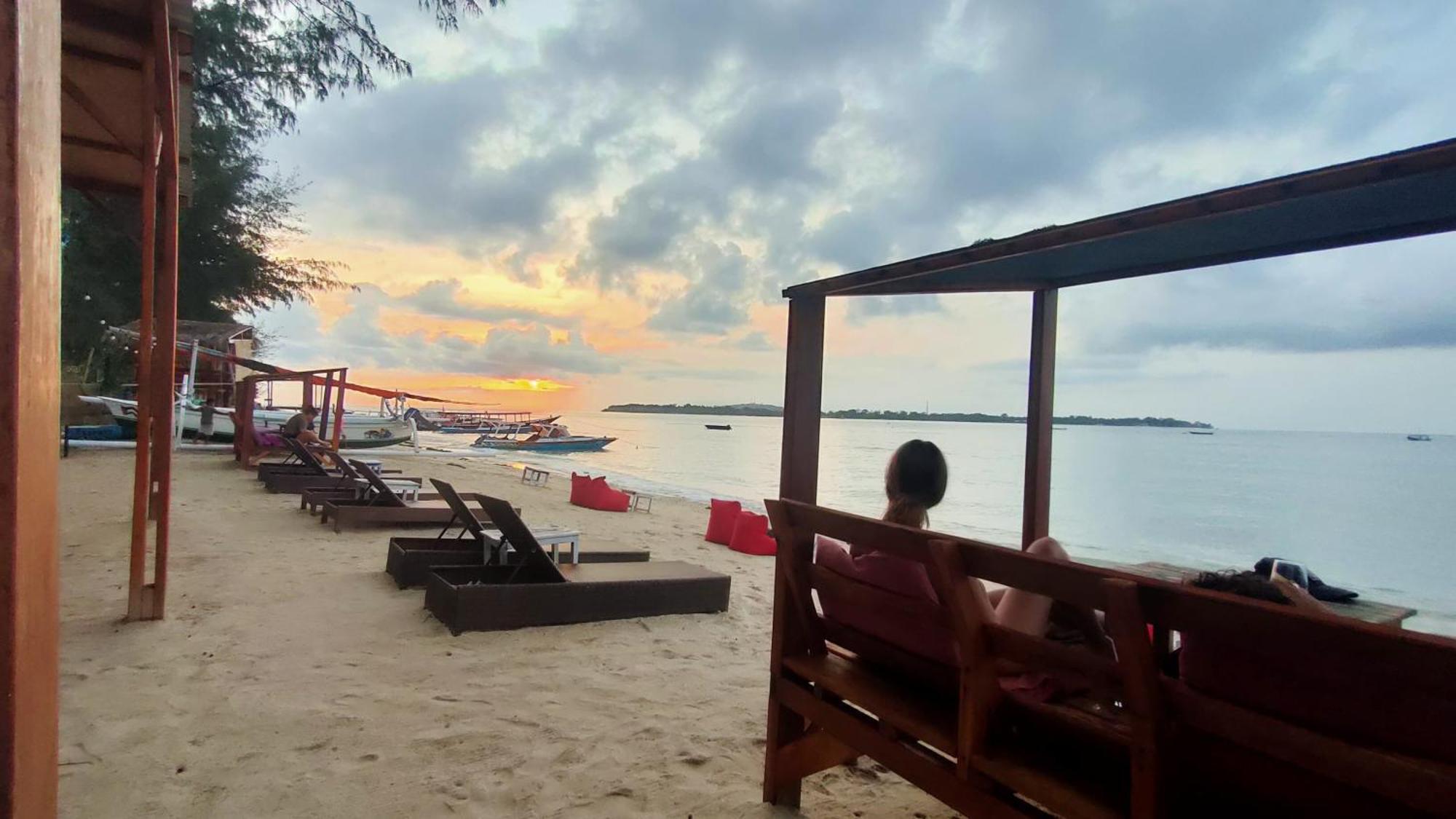 Matahari Bungalow 3 กิลิไอร์ ภายนอก รูปภาพ