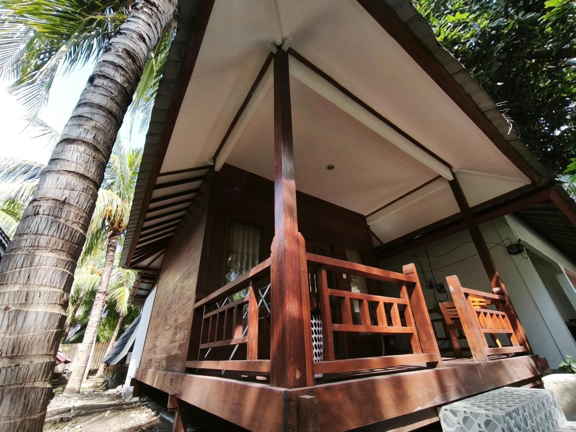 Matahari Bungalow 3 กิลิไอร์ ภายนอก รูปภาพ