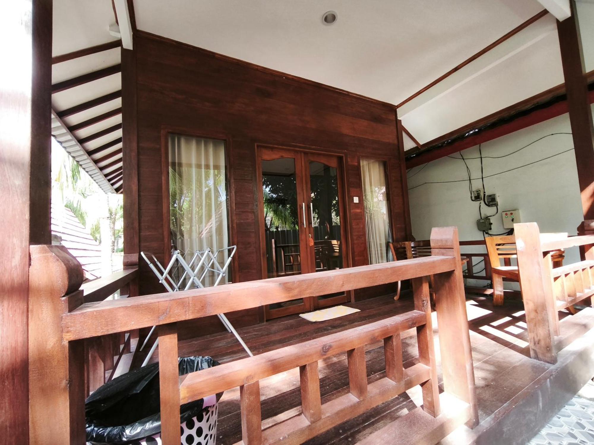 Matahari Bungalow 3 กิลิไอร์ ภายนอก รูปภาพ